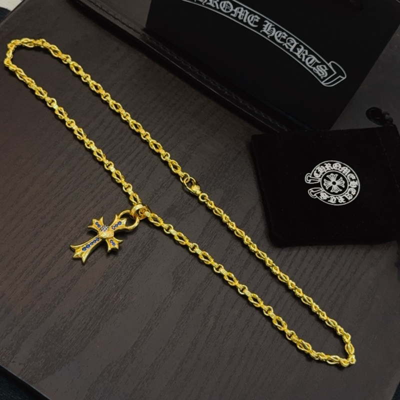 Ch*0me He**ts necklaces